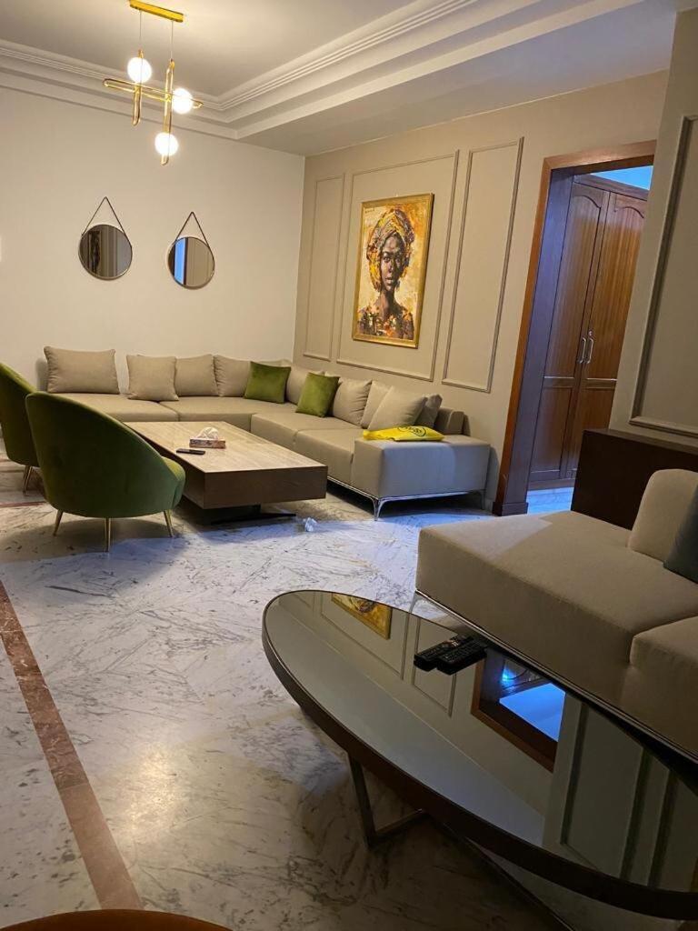Apartment Magnifique Avec Terrasse Tunisie Mall