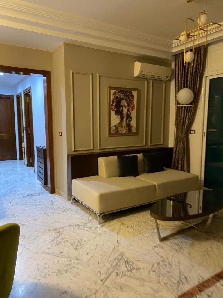 Apartment Magnifique Avec Terrasse Tunisie Mall *